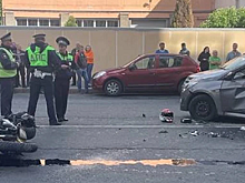 В ДТП на Васильевском острове в Петербурге пострадали водитель такси и байкер