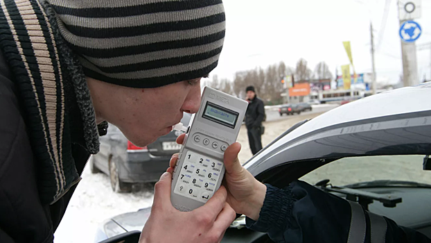 Эксперт прокомментировал предложение об экспресс-тесте ГИБДД на алкоголь