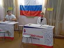 Председатель избиркома с дочкой и онлайн-голосование Махонина на участке: как выбирают губернатора Прикамья