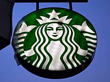 Starbucks приостановит бизнес в России
