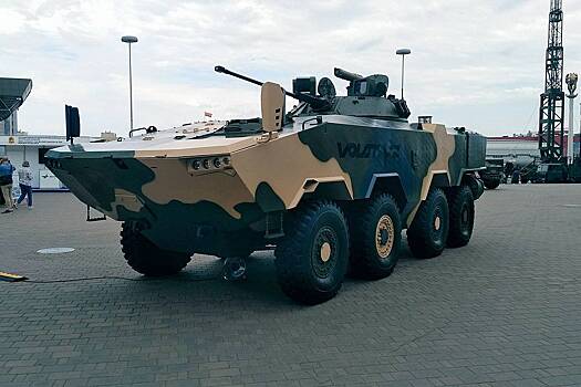 Белоруссия испытала новые бронетранспортеры - Рамблер/новости