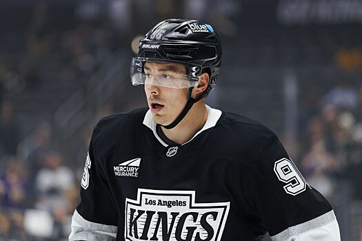 Шайба Кузьменко не спасла «Лос-Анджелес» от поражения в матче с «Каролиной»