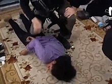 Появились кадры задержания подозреваемой в совершении теракта в Стамбуле