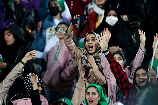 Инфантино рассказал о своей роли в возвращении женщин на футбольные стадионы в Иране