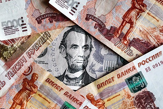 «Замерли в ожидании»: почему не стоит мечтать о долларе ниже 70 рублей