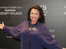 Почти нет морщин: 74-летняя Надежда Бабкина удивила внешностью на концерте в День матери