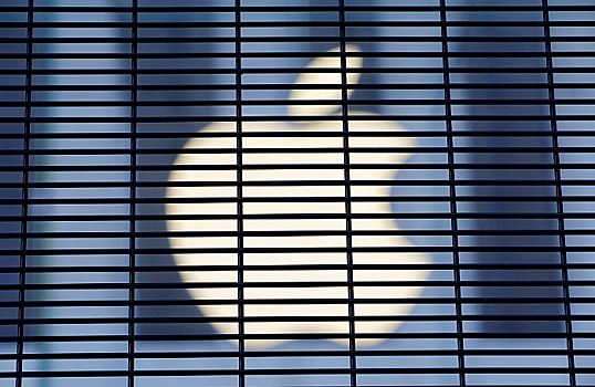 Apple оспорит штраф ФАС. Практически аналогичный процесс идет сейчас и в Калифорнии