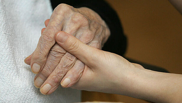 Очищение мозга от "зомби-клеток" может стать новым методом лечения слабоумия