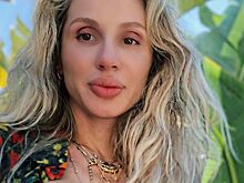 «Фигура как у Барби»: 37-летняя Светлана Лобода поразила Сеть идеальной пляжной фотографией