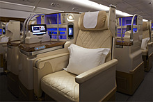 Emirates приступила к разборке и замене салона своего первого A380