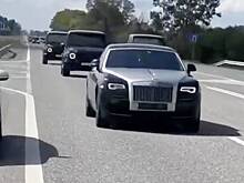 В Чечне сняли на видео огромный кортеж из люксовых авто