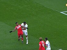 Гол Маркиньоса «Оренбургу» отменен из-за игры рукой форварда «Спартака». Ву попал мячом в лежавшего Чичинадзе – Шафеев пенальти не назначил