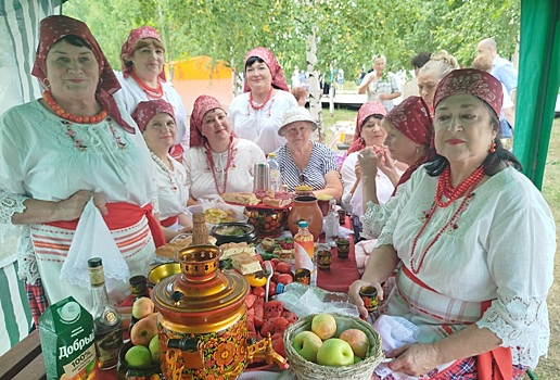 Жители Уреня отметили День города