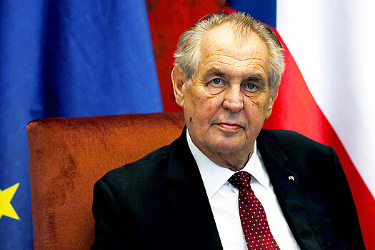 Президент Чехии вновь попал на больничную койку, но уже с ковидом