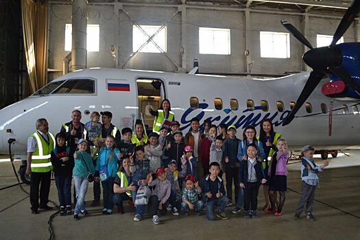 Дети познакомились с работой авиакомпании «Якутия»