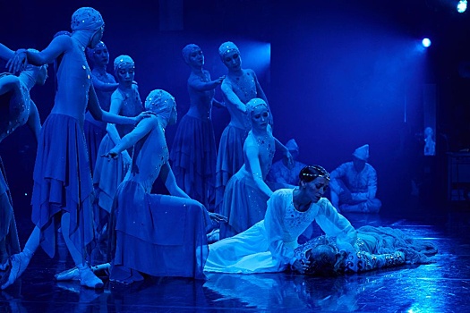 В Уфе поставили балет по башкирской легенде "Семь девушек"