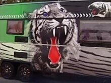 Москвич переехал в дом на колесах
