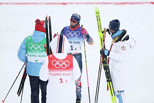 Лыжные гонки на Олимпиаде-2022: норвежских лыжников раскритиковали за поведение после мужской эстафеты
