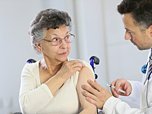 Эксперты назвали самую частую реакцию на «Эпиваккорону» у пожилых