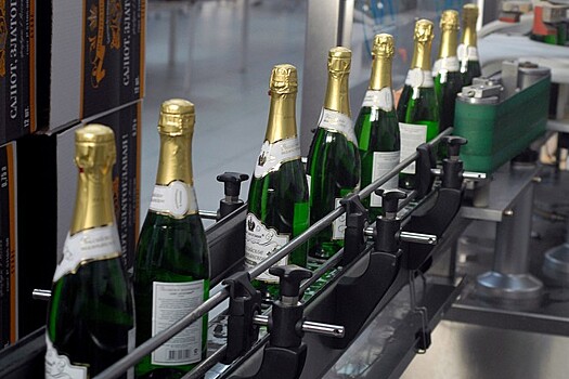 Названы регионы, где продают самое дорогое российское шампанское