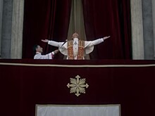 HBO показал видео к премьере «Нового папы»