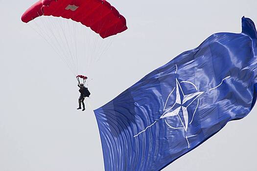 «Эти безумцы готовы на все». Во Франции заговорили о выходе из НАТО из-за политики против РФ