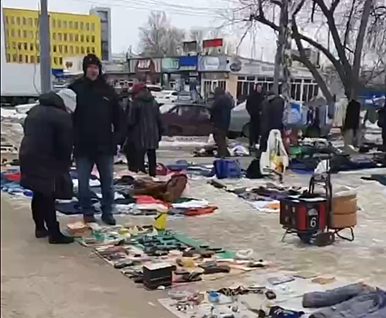 Стихийный рынок образовался в Ленинском районе Нижнего Новгорода