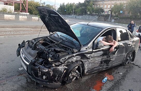 В Нижнем Тагиле пьяный лихач чуть не убился, уходя от погони ГИБДД