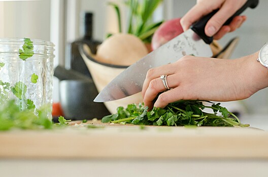 Как приготовить маринованные стрелки чеснока: пошаговый рецепт