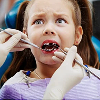 В Ровно вручили подозрение стоматологу, избивавшей детей
