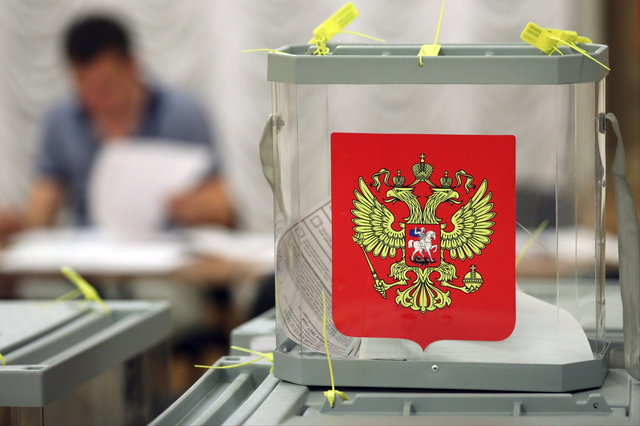 В регионах начался прием заявлений на голосования онлайн и по месту пребывания
