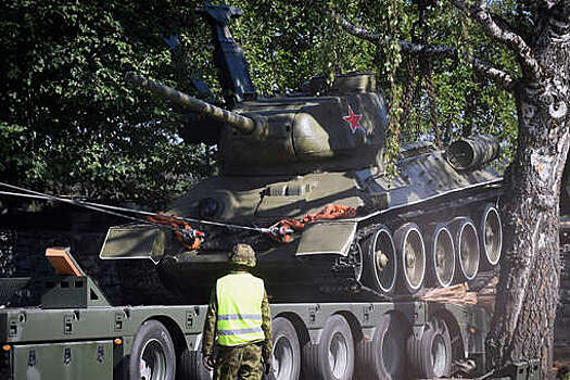 Россия направила ноту протеста в МИД Эстонии из-за сноса памятника танку Т-34