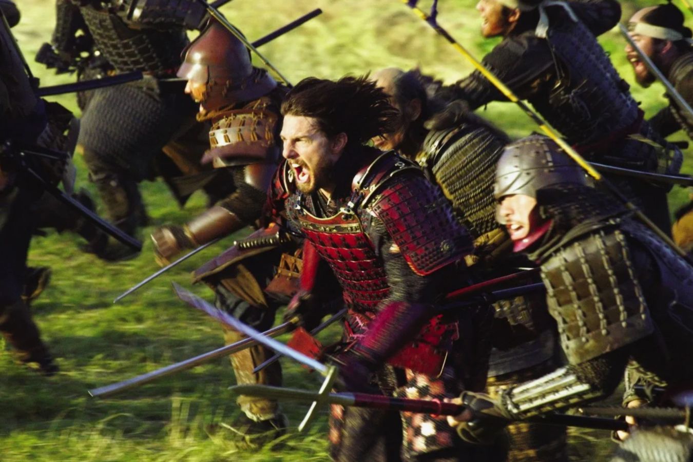 Том Круз настоял на использовании настоящего меча на съёмках фильма «Последний самурай»