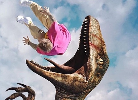 Джастин Бибер упал с уницикла и стал мемом — его отправили в пасть динозавра и на НЛО