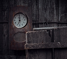 Алексей Потапов: "В деревенском сарае я нашел старые настенные часы..."