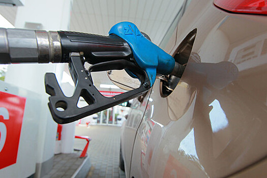 В Госдуме оценили идею увеличения акцизов на бензин