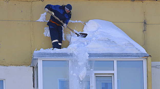 Надымская районная больница ищет подрядчика для уборки снега с крыш медучрежедния