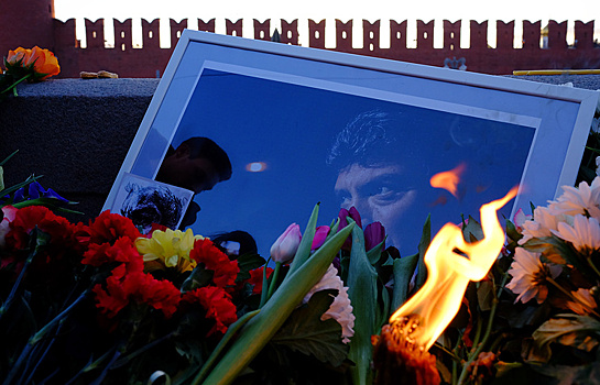 Суду не удалось отобрать присяжных по делу Немцова