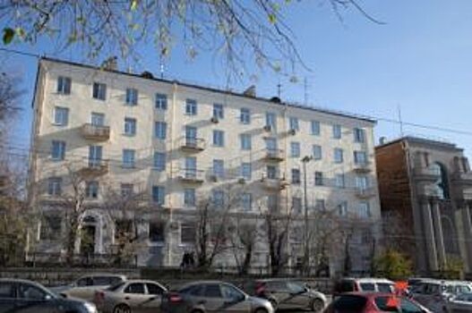 В Екатеринбурге хотят отремонтировать дом перед сносом под филармонию