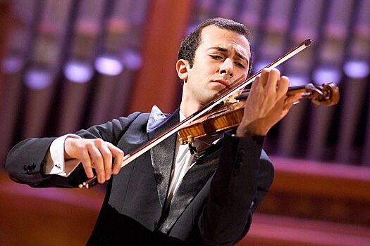 Всемирно известный скрипач и один из лучших оркестров Сибири выступят на сцене филармонии в День музыки