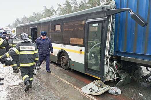 В результате аварии с участием автобуса в Орехово-Зуеве пострадали 10 человек