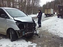На рязанской трассе минивэн врезался в «Газель»