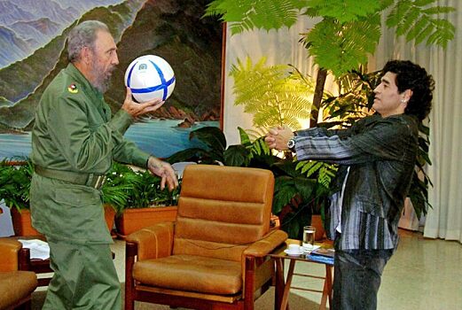 Гольф, реабилитация от наркозависимости и дружба с Фиделем Кастро – как Диего Марадона жил на Кубе