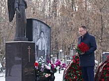 Глава Кузбасса почтил память Амана Тулеева