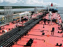 Стоимость нефти снижается на статистике из Китая и США