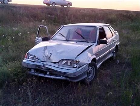 Водитель "пятнадцатой" вытолкнул "Оку" под грузовик