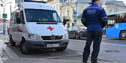 Среднее время приезда московской скорой помощи на ДТП составляет восемь минут