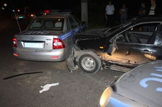 В Иванове водитель «Лады Гранты» повредил четыре машины ДПС