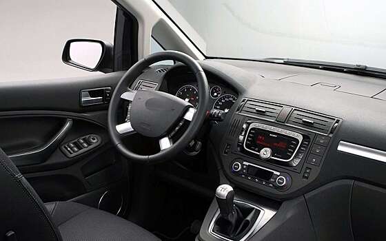 Кузов и салон — идеальны спустя 15 лет! Семейное авто за 800 тысяч рублей