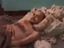 Разодранный матрас и горы мусора: челябинца оставили лежать на полу после операции в Челябинске